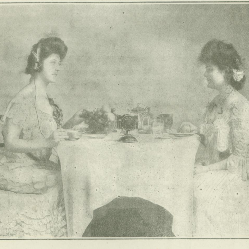 Dining_table_Acousticon_1906